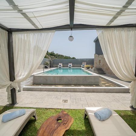 Popi'S Villa Свороната Екстериор снимка
