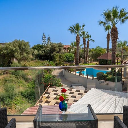 Popi'S Villa Свороната Екстериор снимка