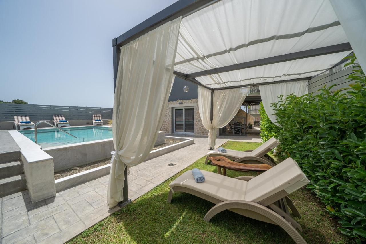 Popi'S Villa Свороната Екстериор снимка