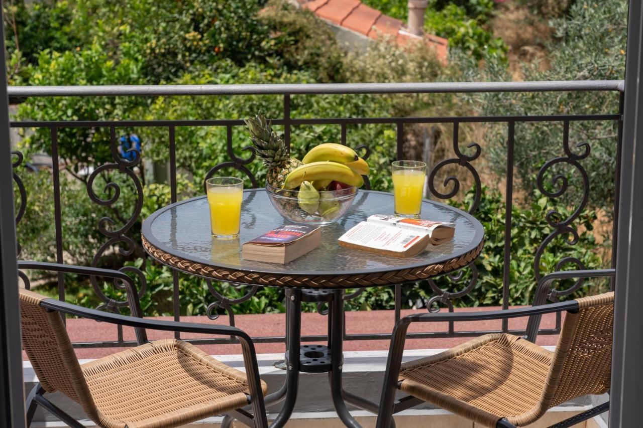 Popi'S Villa Свороната Екстериор снимка